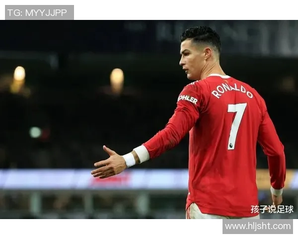 足球巨星C罗的奢华生活与不为人知的奋斗历程揭秘 足球巨星C罗的奢华生活与不为人知的奋斗历程揭秘