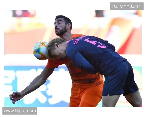 足球明星使用破手机的背后故事揭秘与生活态度分析 足球明星使用破手机的背后故事揭秘与生活态度分析